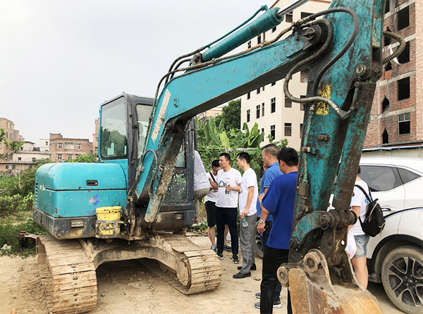 “清冷”送到客户手中，，，为2138cn太阳集团城智能售后服务活动打CAII