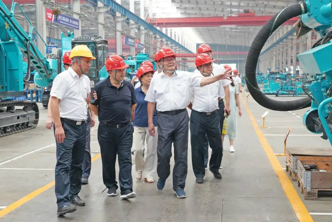 省人大常委会党组副书记、、、副主任王柯敏调研2138cn太阳集团城智能