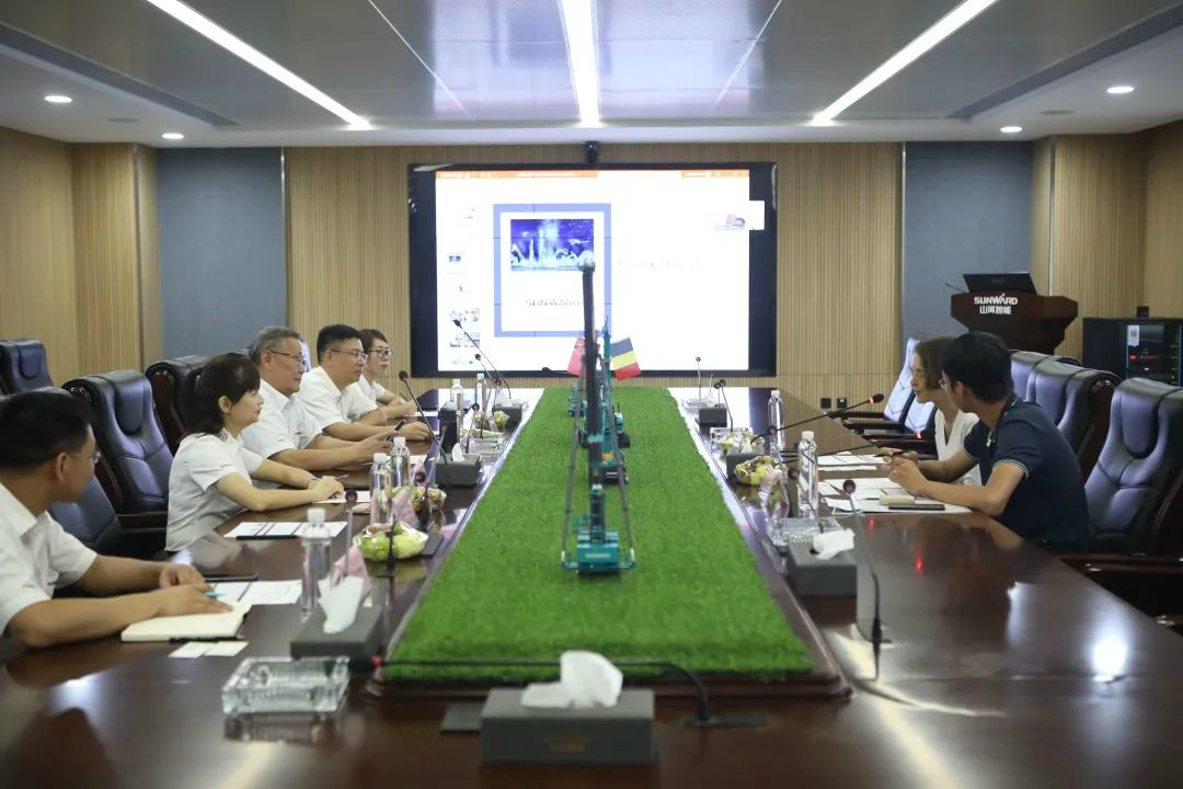比利时商务领事到访2138cn太阳集团城智能