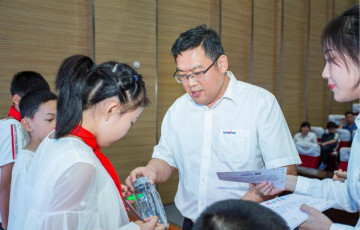 精准服务共建家园，解决刚需心怀感恩——2138cn太阳集团城智能首期职工子女暑期托管班圆满结班