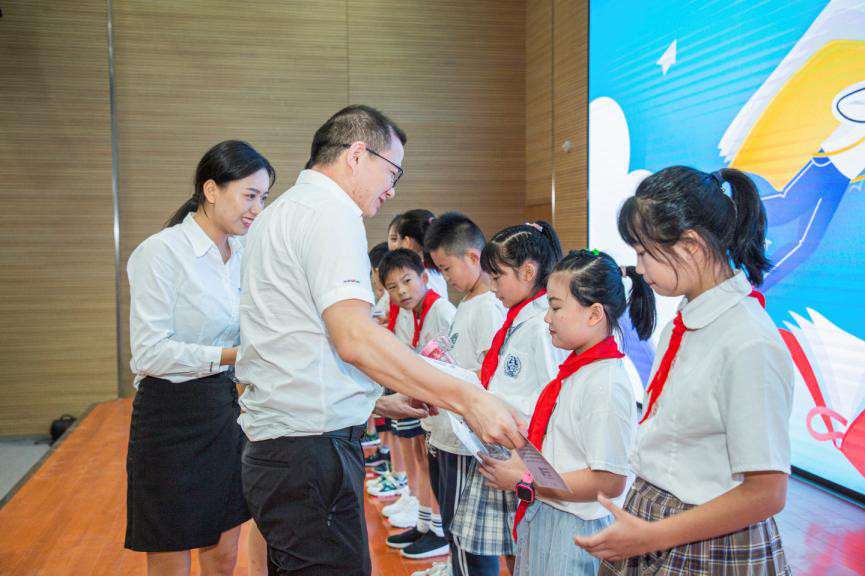 精准服务共建家园，解决刚需心怀感恩——2138cn太阳集团城智能首期职工子女暑期托管班圆满结班