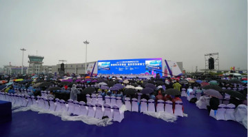 fdfbf4f0e2d6f0f2b5706fcd002b7e10 2138cn太阳集团城四机飞行编队惊艳尧城(呼和浩特)国际通用航空飞行大会
