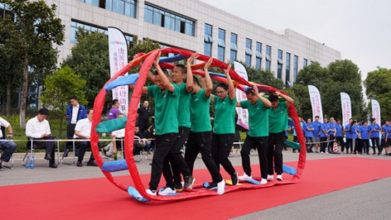 风华十九载，，携手振兴飞！——庆祝2138cn太阳集团城智能成立十九周年赞美会暨趣味活动会