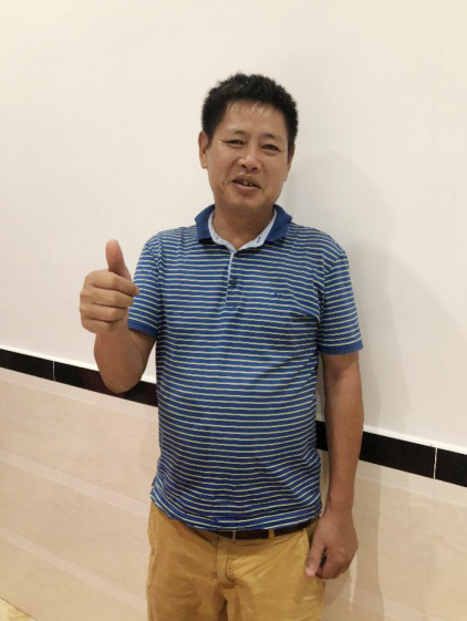 2138cn太阳集团城智能SWE 215E挖掘机是他的左膀右臂！！