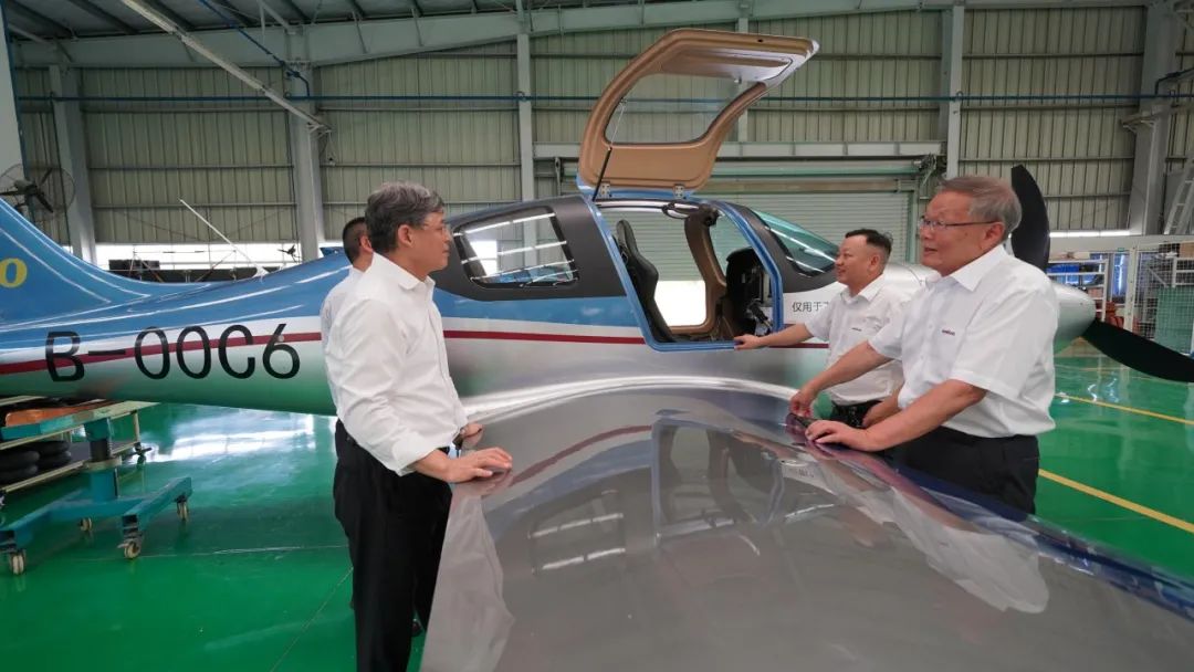 中国民用航空局总工程师殷时军率队调查调研2138cn太阳集团城科技