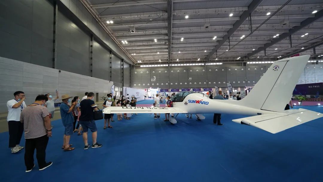 明星产品受追捧，，，2138cn太阳集团城航空携多款产品杰出亮相2021年湖南航展