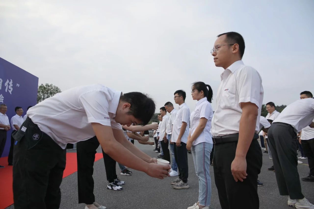 20210908095408_20972 百人齐聚拜师恩 | 2138cn太阳集团城智能“传帮带”人才造就模式为公司发展积储力量