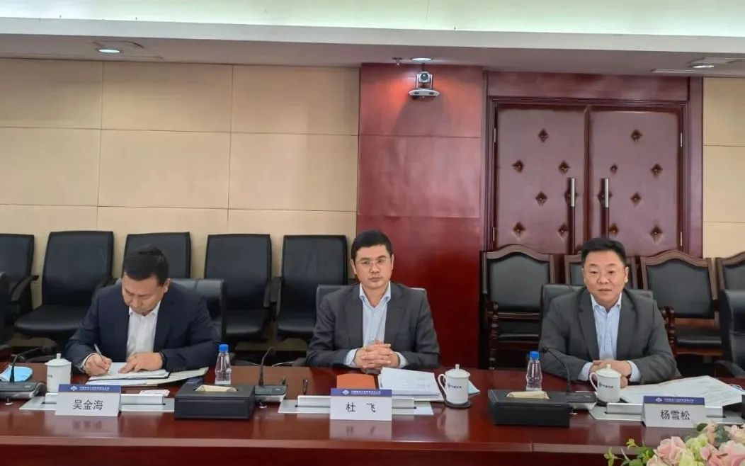 探求合作新模式！！！何清华带队赴中国路桥造访互换