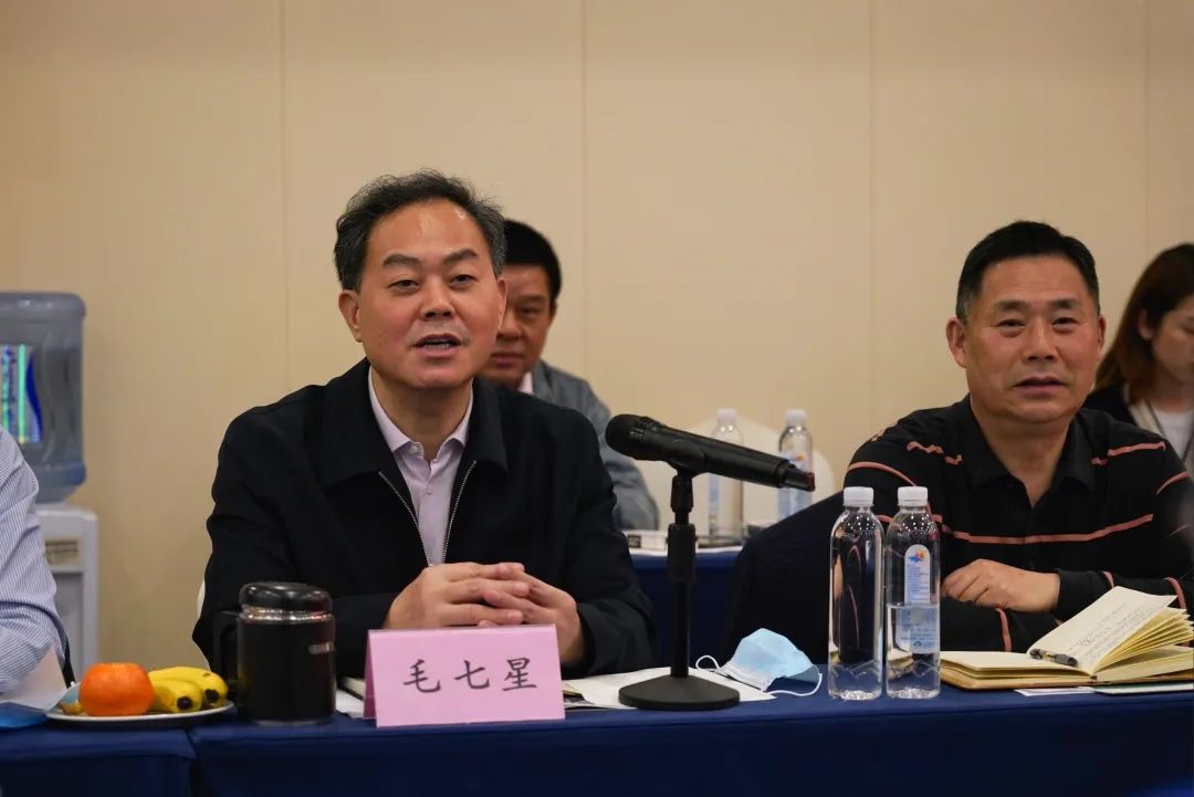 抱团出海，，携手共赢！！何清华带队赴湖南异地商会结合会造访互换