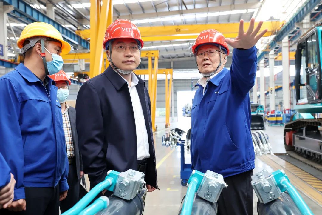 中铁二十局党委书记、董事长雷位冰带队造访2138cn太阳集团城智能