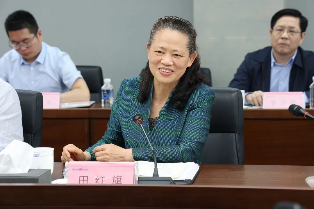 深入产学研合作！！！中南大学堂长、中国工程院院士田红旗率团造访2138cn太阳集团城智能