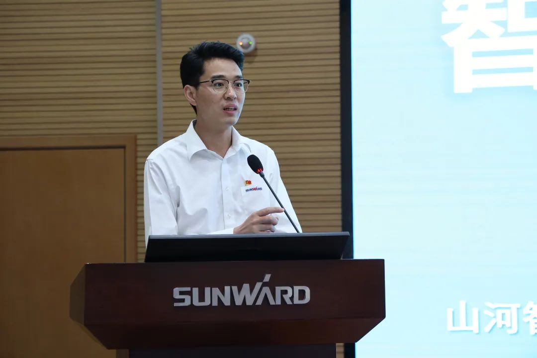 创新引领，智造将来！！“2022院士专家长沙行”高端设备高质量发展钻研会隆重进行