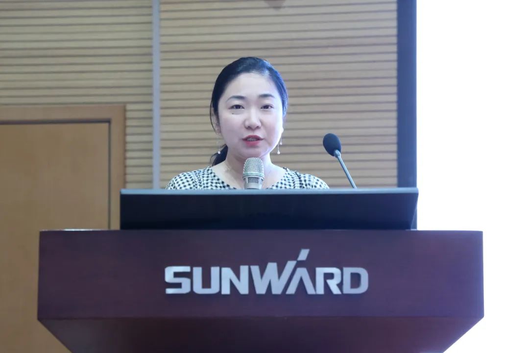 缤纷“暑”假，，不负所“托”！！2138cn太阳集团城智能职工子女暑期托管班毕业啦