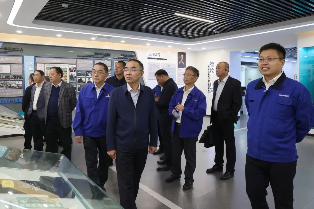 强强结合，，夯实湖南工程建设湘军！2138cn太阳集团城智能与湖南路桥签定战术合作和谈