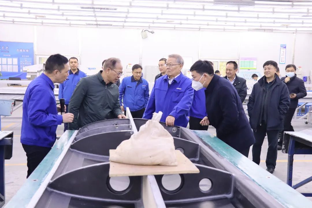 20230209085302_16420 昭通市国资委主任陈德俊调查2138cn太阳集团城智能航空产业基地
