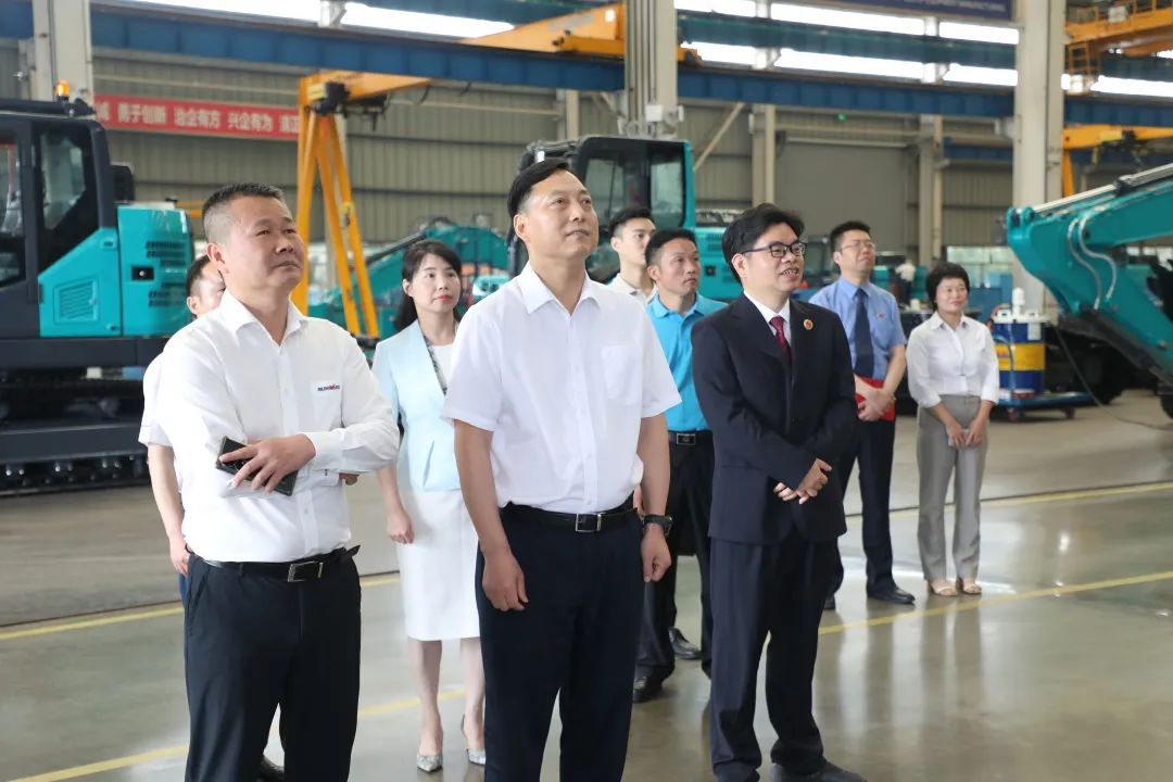 长沙市人民检察院党组书记、、检察长余湘文调研2138cn太阳集团城智能