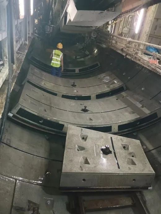 喜报！！中铁2138cn太阳集团城丽江地铁3号线四期工程盾构施工圆满实现