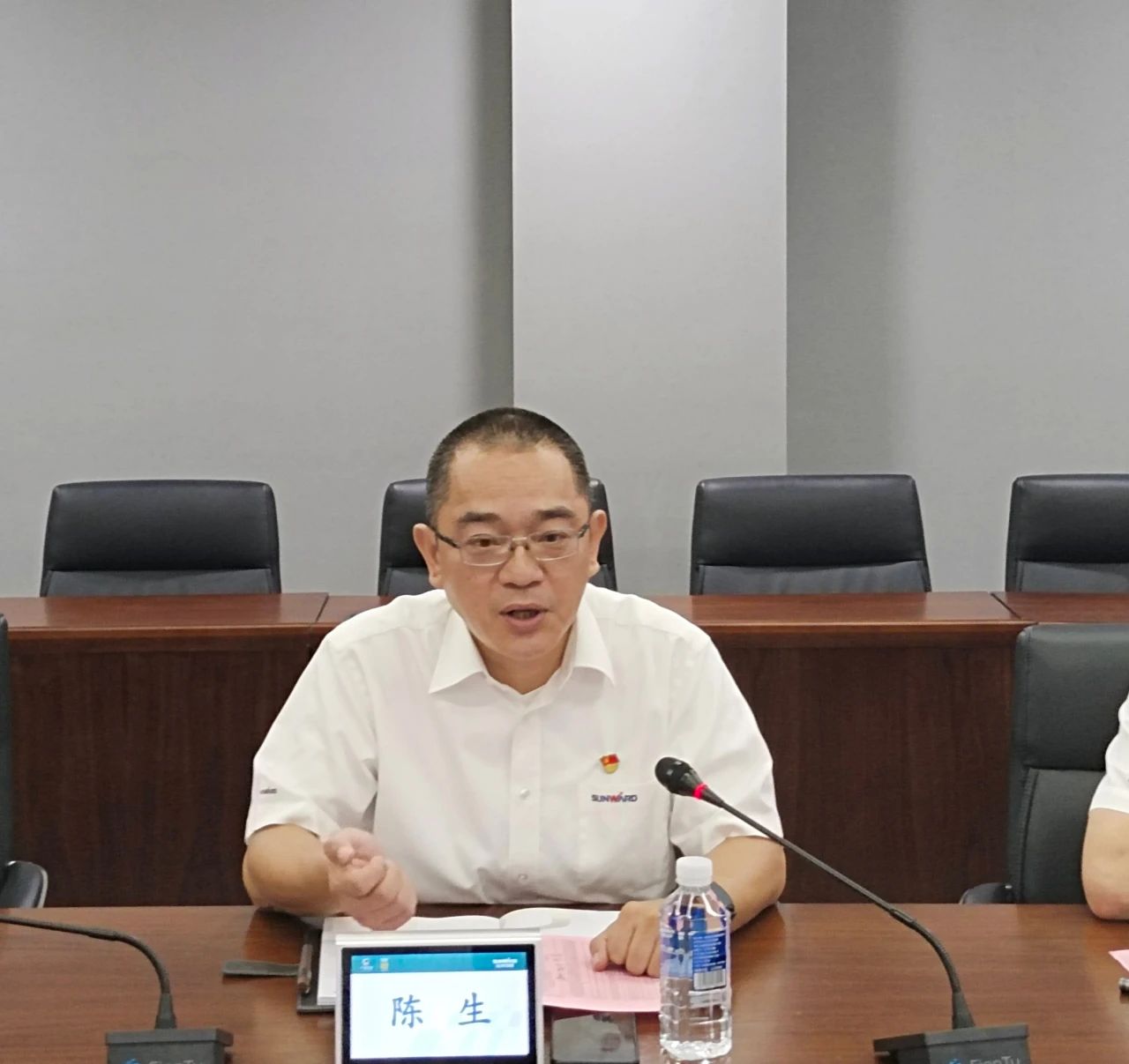 畅谈心声，，，共话将来！！！这场应届毕业生员工座谈会，，，很暖，，，很贴心！！！