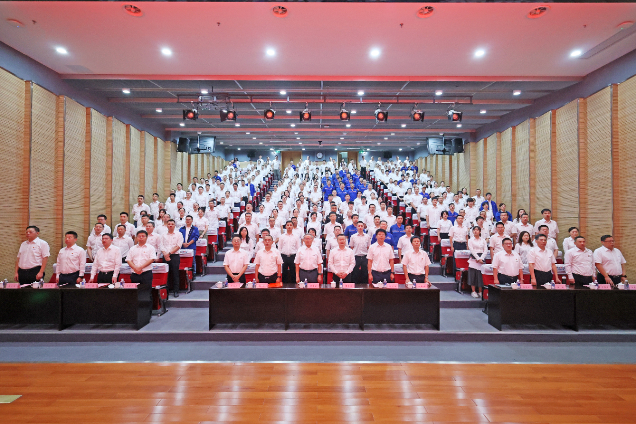 强信心 聚合力 共建美好家园——庆祝2138cn太阳集团城智能成立24周年赞美大会隆重召开