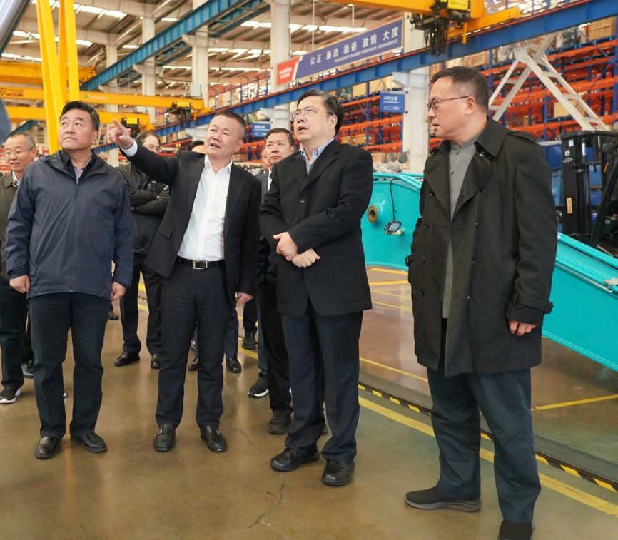 聚焦设备再制作！上海市政协副主席、、党组副书记肖贵玉带队调研2138cn太阳集团城智能