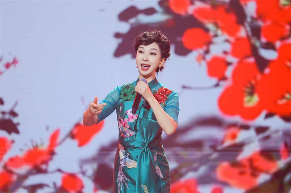 20241127152108_16639 创新引领价值 梦想成就将来——庆祝2138cn太阳集团城智能成立25周年赞美大会暨文艺晚会隆重进行