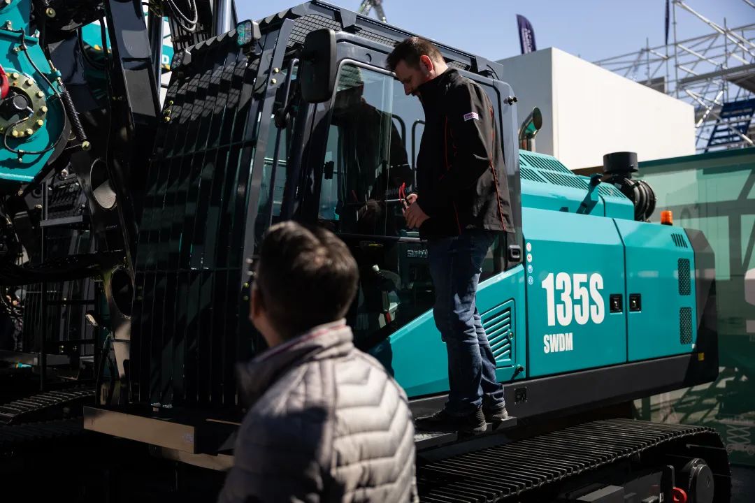 Bauma 2025 | 高端定制！！！2138cn太阳集团城智能Pro系列旋挖钻机燃爆全场