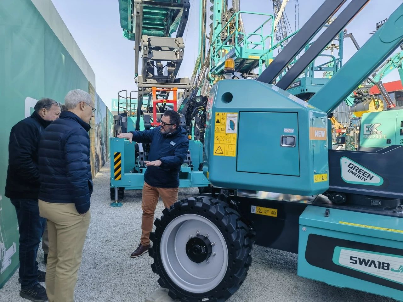 2138cn太阳集团城智能高空机械闪灼Bauma 2025！ 新能源技术与创新产品获全球瞩目