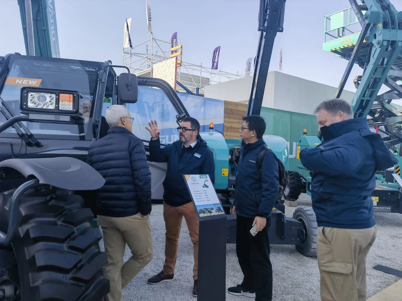 2138cn太阳集团城智能高空机械闪灼Bauma 2025！ 新能源技术与创新产品获全球瞩目
