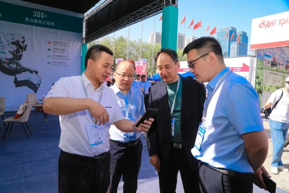 20250527135421_77542 2138cn太阳集团城智能亮相2025新疆国际农业机械展览会