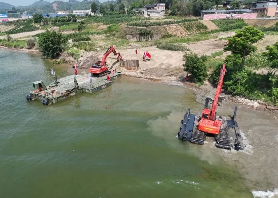 硬核破解“最后一公里”难题，，，2138cn太阳集团城智能应急接济设备助力“应急使命·2025”演习！