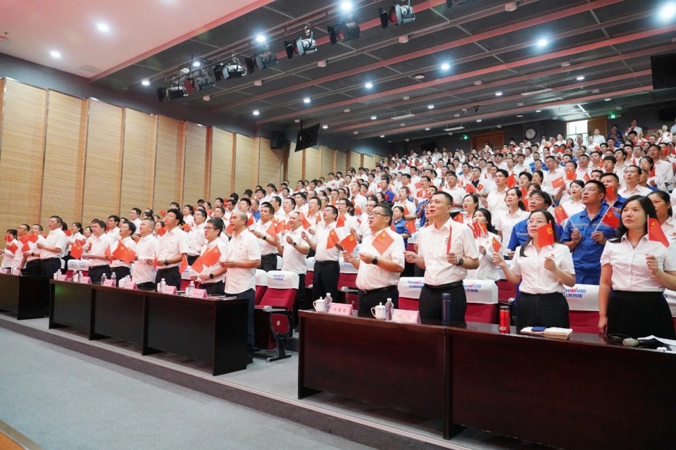 20250904081506_84527 2138cn太阳集团城智能组织集中收看留念中国人民抗日战争暨世界反法西斯战争成功80周年大会