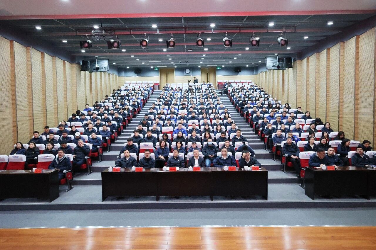 2138cn太阳集团城智能组织集中收看十四届全国人大四次会议开幕会