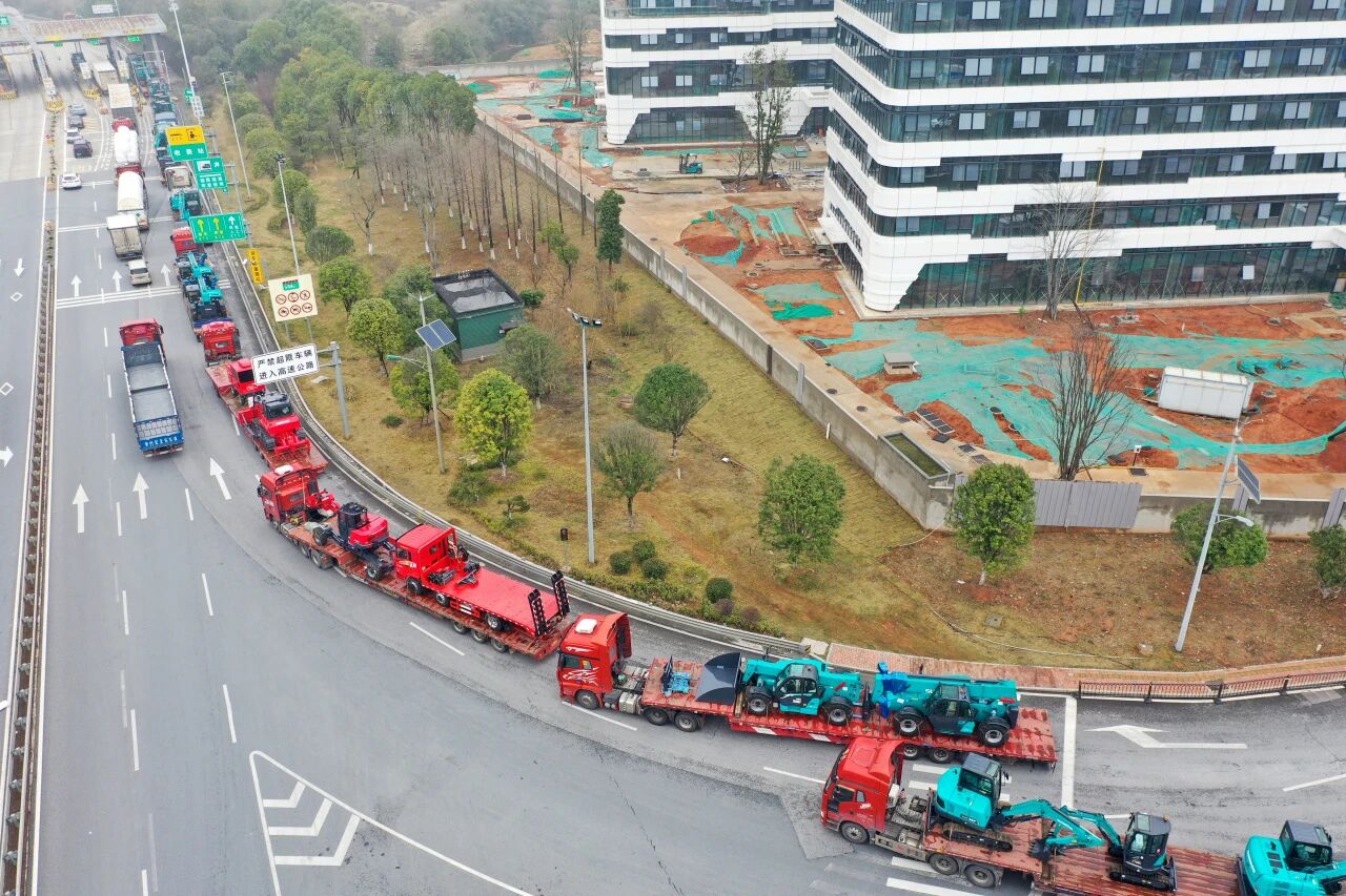 2138cn太阳集团城智能进行2026年正月系列发货典礼，，过亿元设备奔赴全球