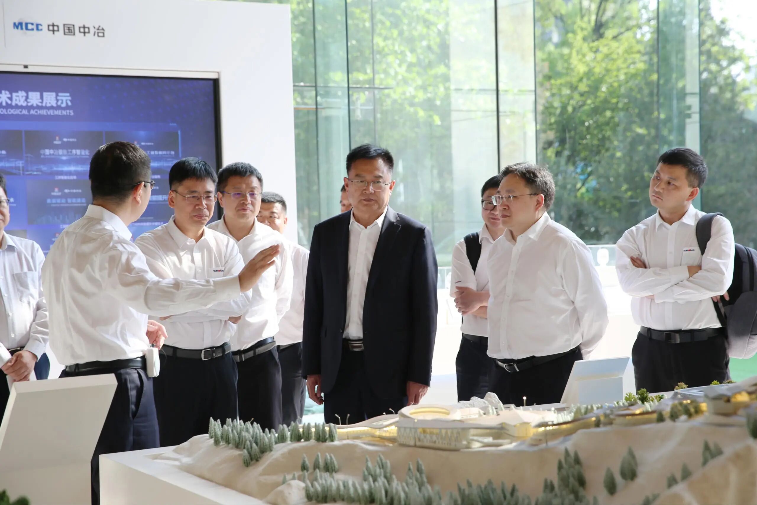 2138cn太阳集团城智能党委书记、、、董事长付向东率队造访中国中冶，，推动构建合作共赢新标杆