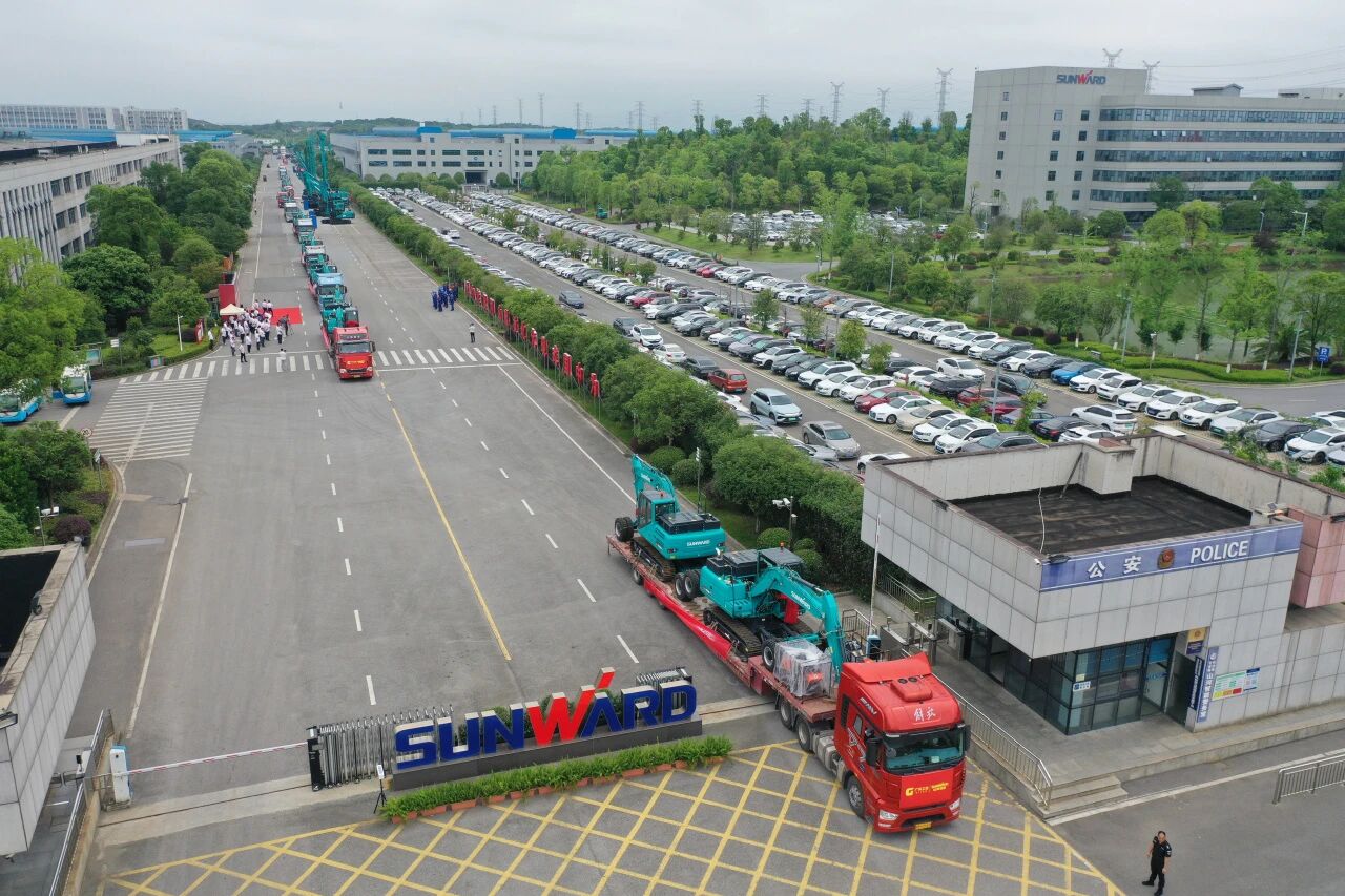 2138cn太阳集团城智能轮履两用多职能开带机批量交付国度林草系统，，，助力丛林草原生态防护